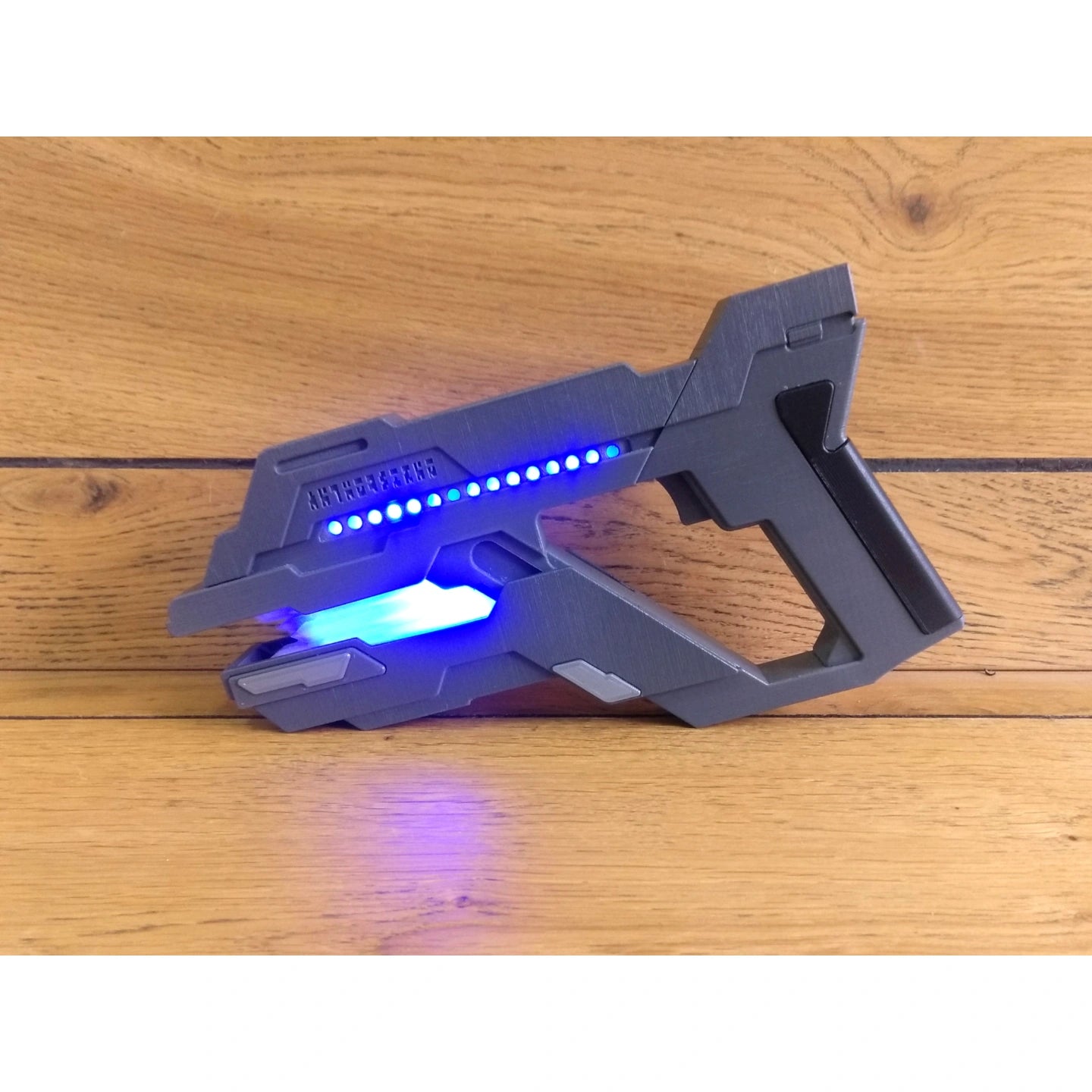 Asuran Replicator Stunner - Stargate - DIY KIT - With Stand
