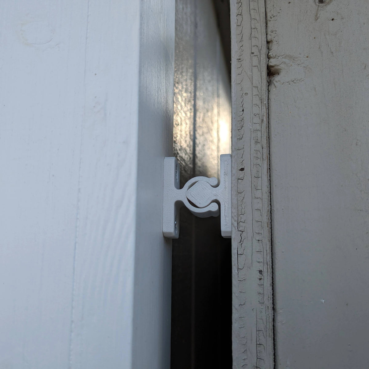 Door Catch - Straight Mount