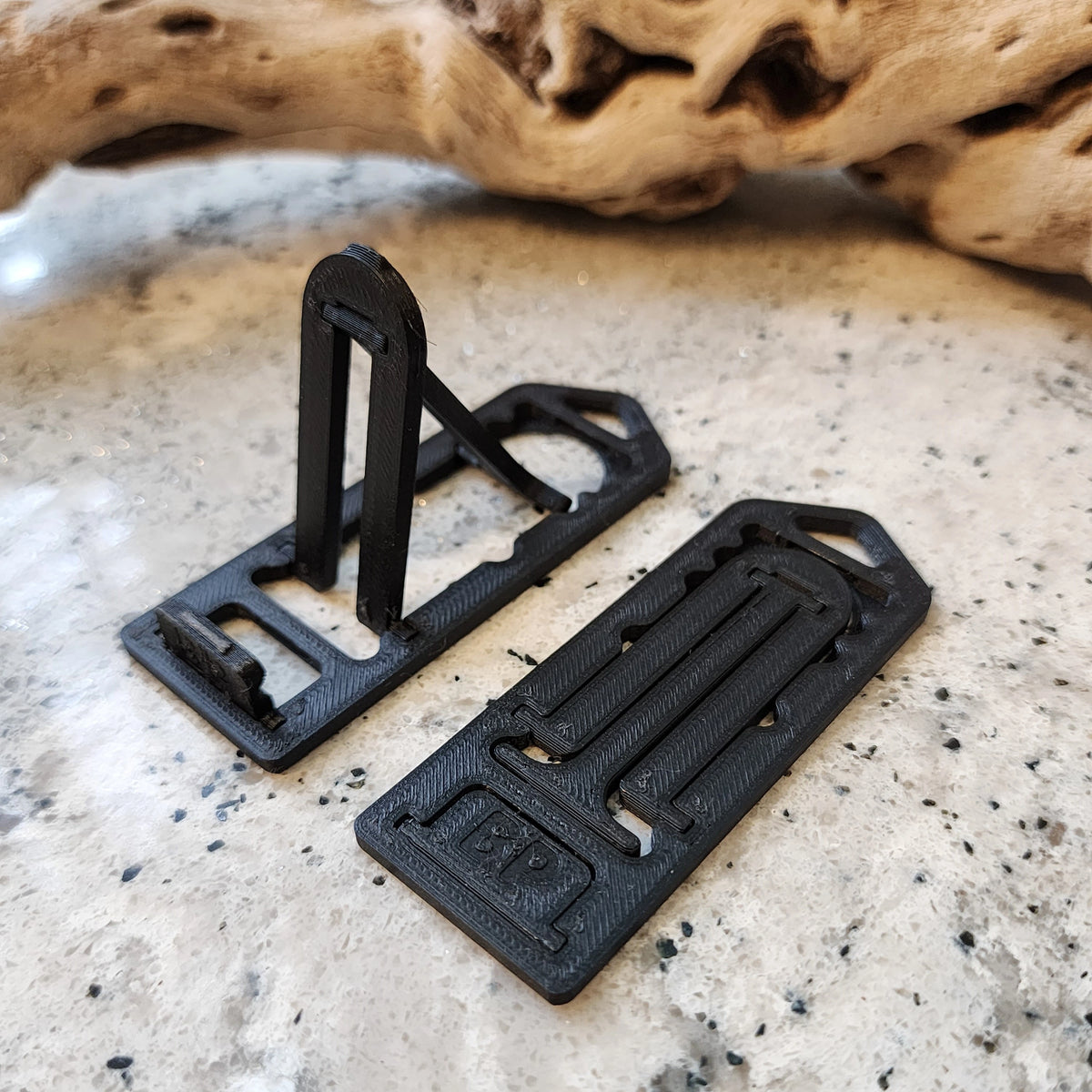 Foldable Phone Stand Keychain (Adjustable!)