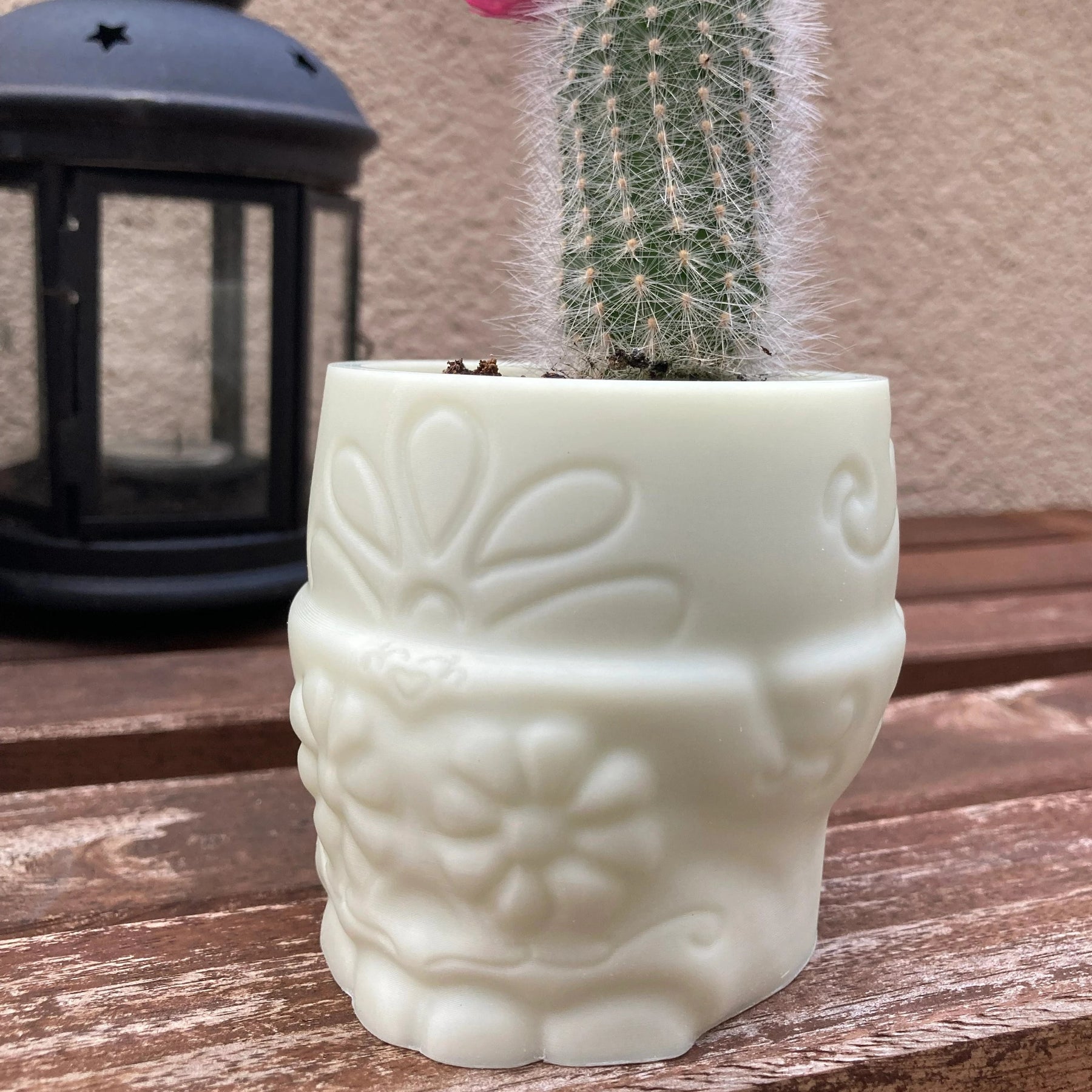 Stylized Skull Pot - Flower