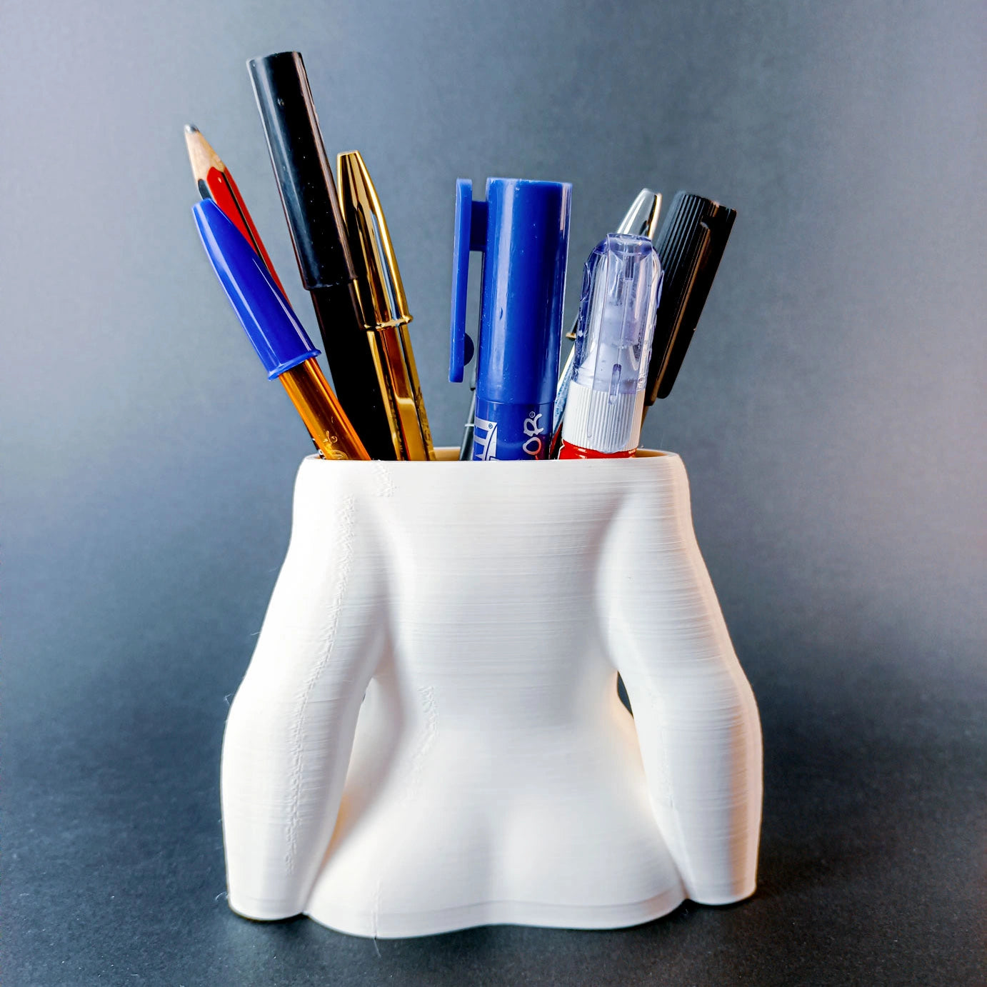 Ola - Pen Holder