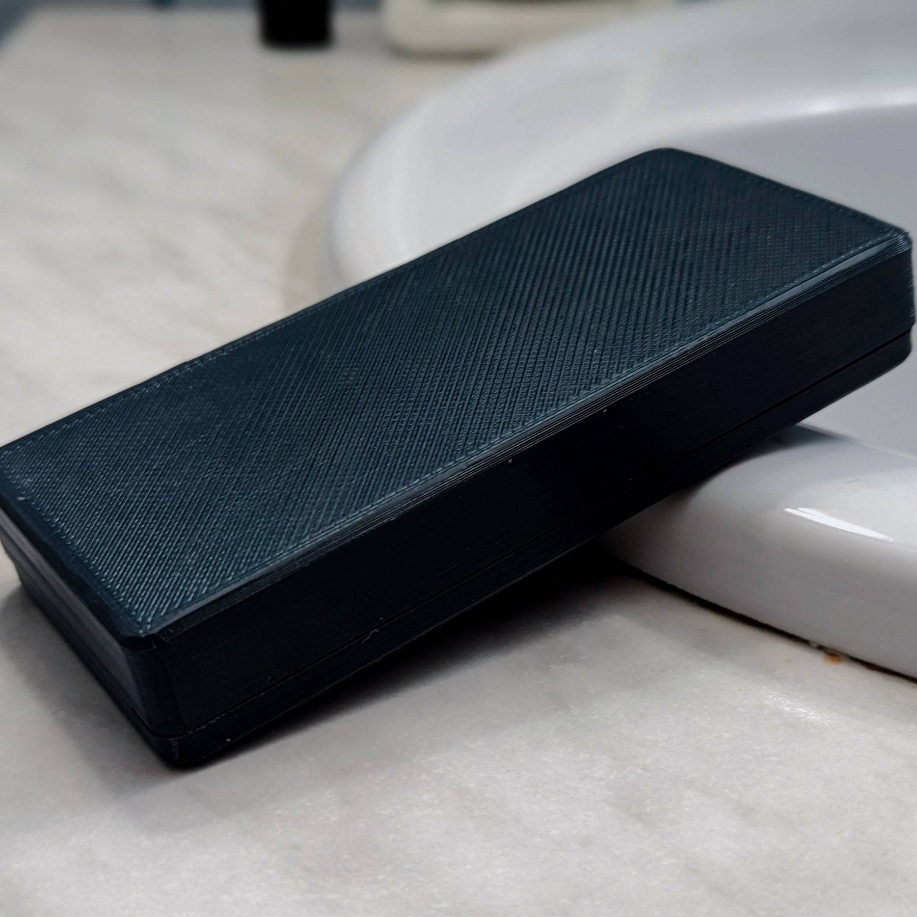 Safety Razor Travel Case With Built-in Stand
