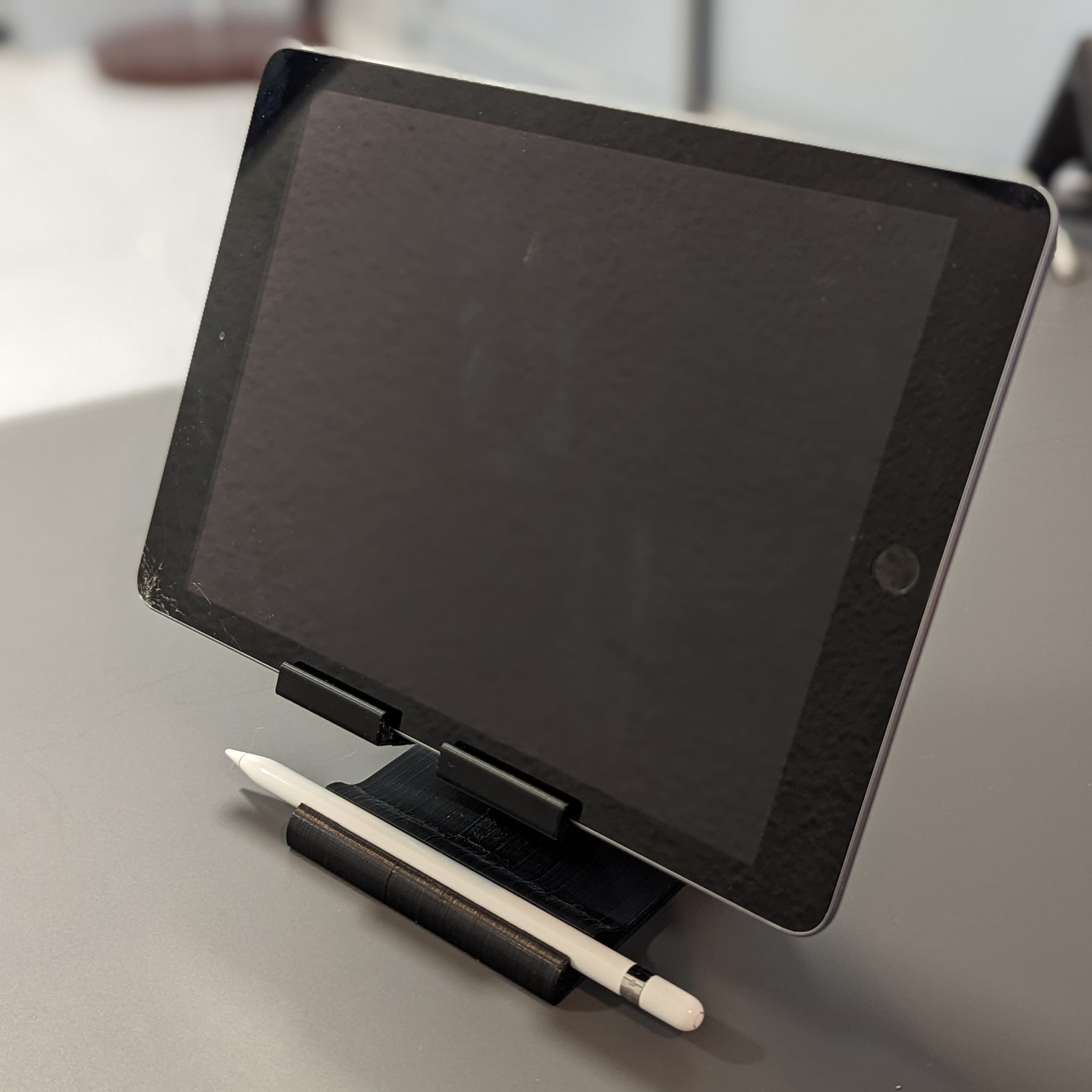 iPad & Apple Pencil Stand