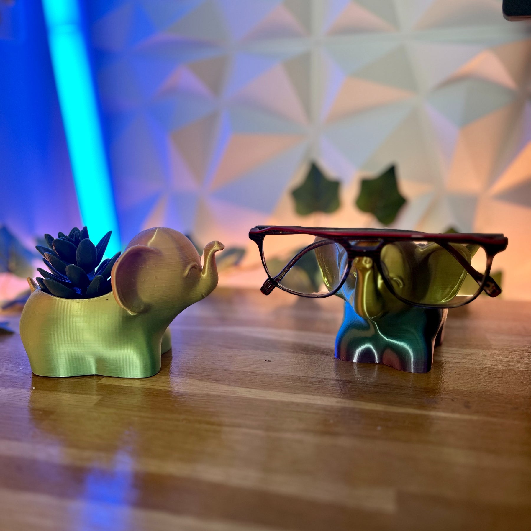 Elephant Tool Holder