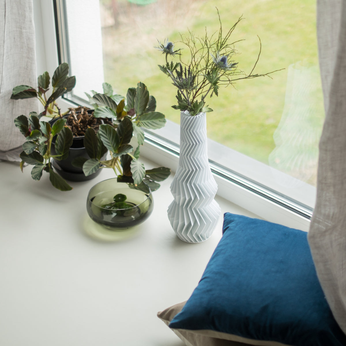 Zig Zag Dry Vase 01