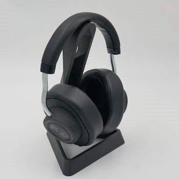 Simple Headphone Stand