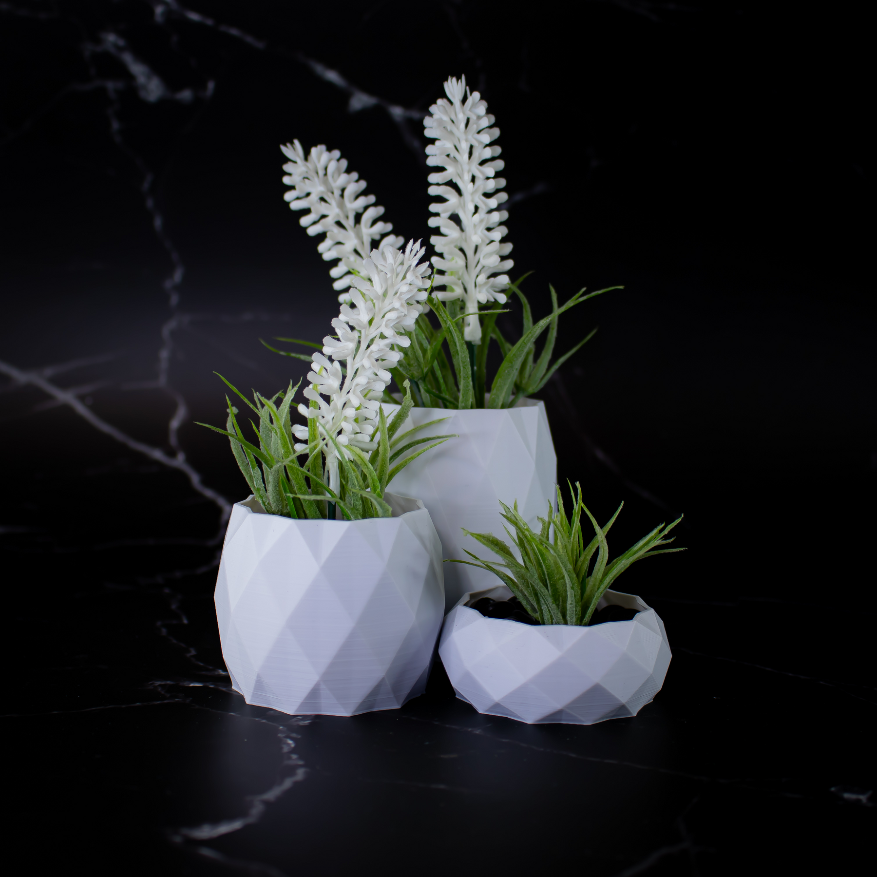 Tri Vase